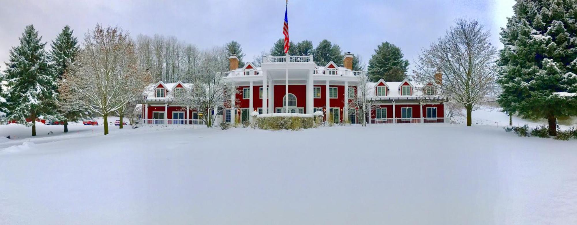 Inn At Black Star Farms Suttons Bay Екстер'єр фото