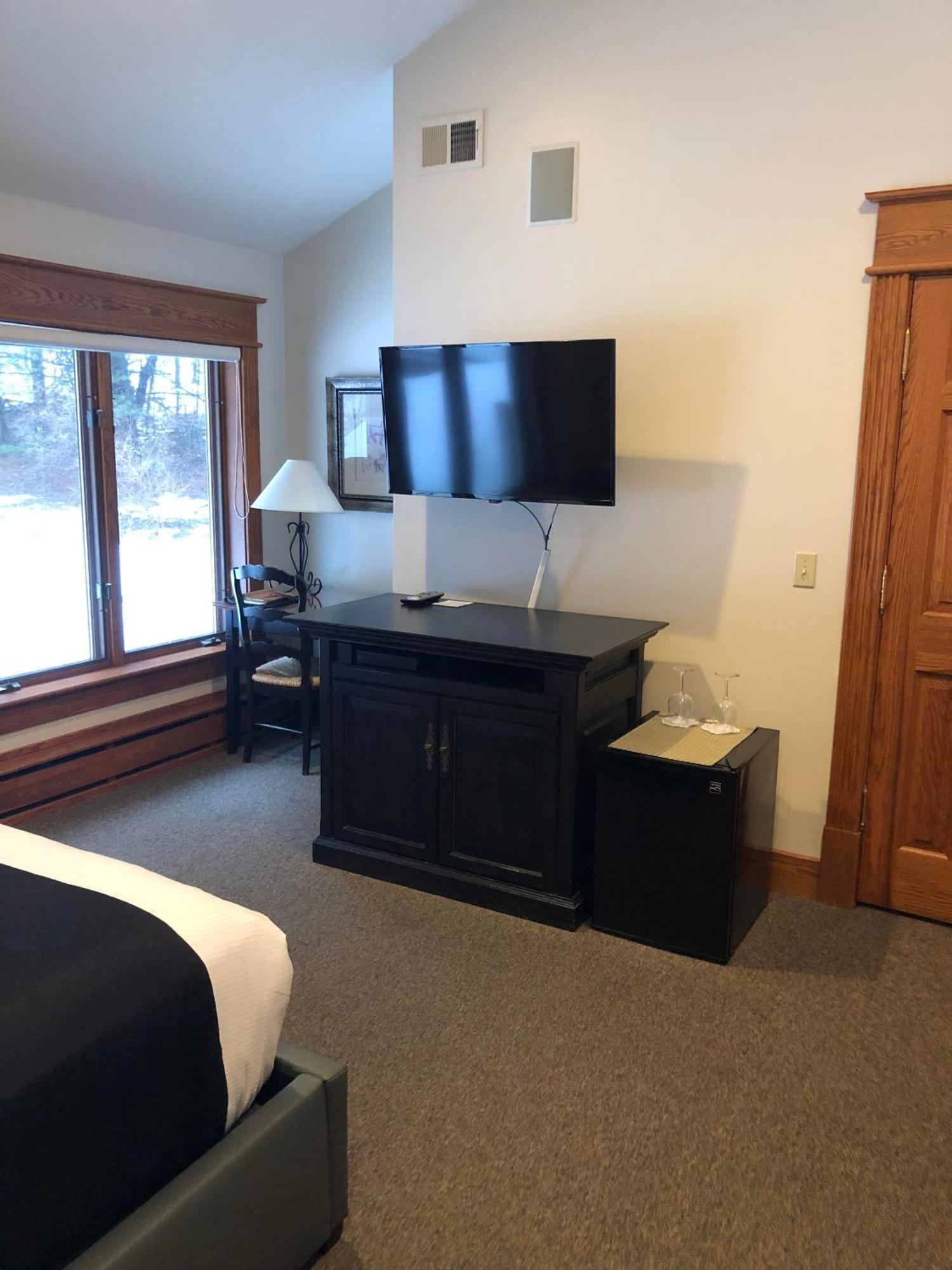 Inn At Black Star Farms Suttons Bay Екстер'єр фото